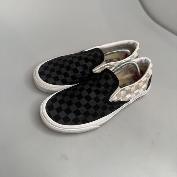 Vans Off The Wall Authentic Women’s 8.5 W Slip-On Roses Checkerboard Black White - Picture 8 of 13